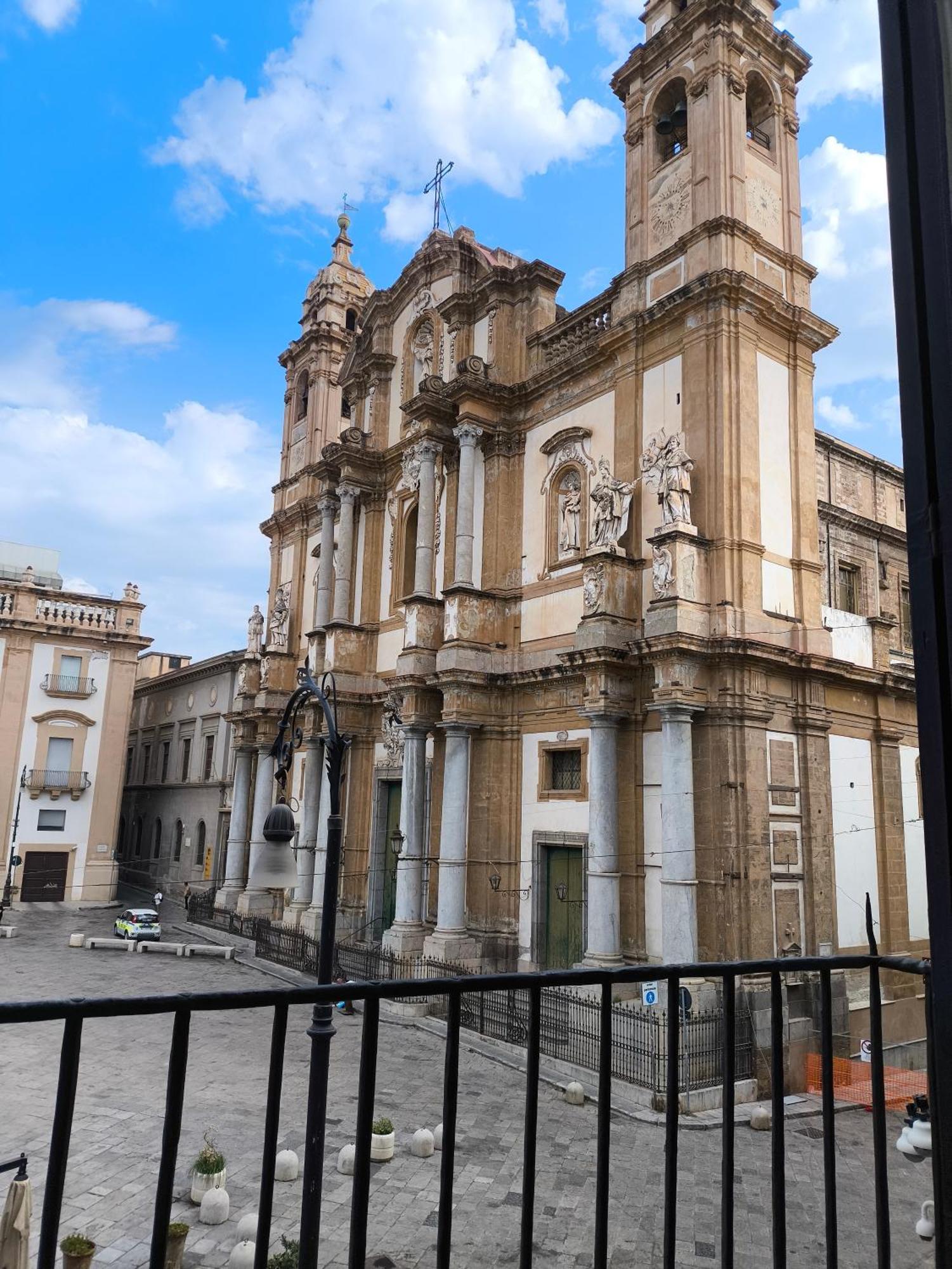 I Balconi Di San Domenico Apartment Palermo Bagian luar foto