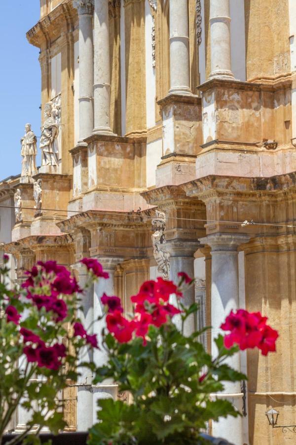 I Balconi Di San Domenico Apartment Palermo Bagian luar foto
